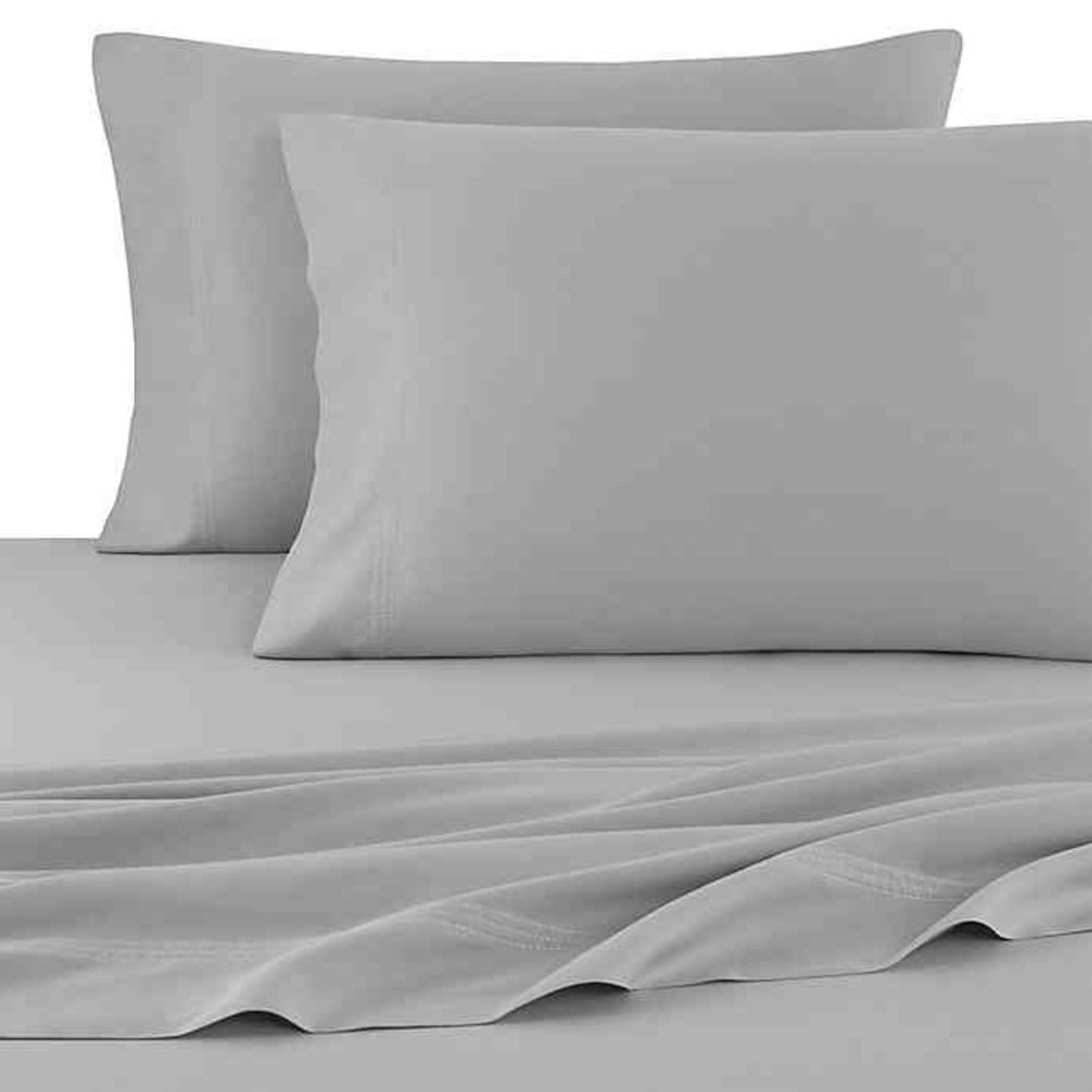 UGG sheets, king size in light grey.